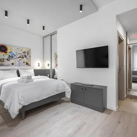 Venture, Nilie Hospitality Mgmt Апартаменты